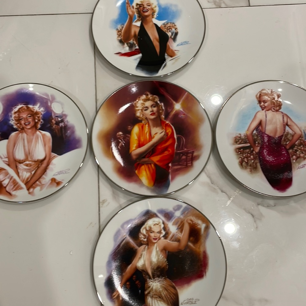 Marilyn Monroe authentic china plates